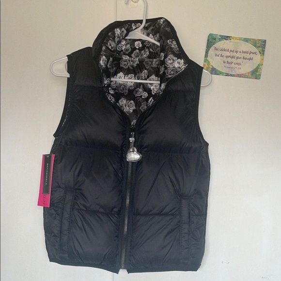 Betsey Johnson Reversible Black and White Floral Vest - Picture 5 of 8